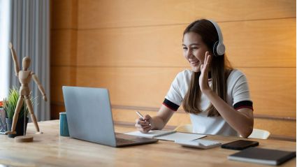 estudiar y trabajar desde casa el futuro del aprendizaje y el su impacto social